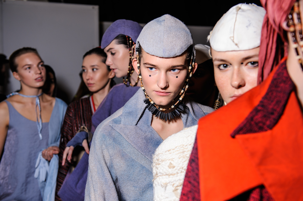 Mercedes Benz Fashion Week 2019 показ выпускных коллекций курса 