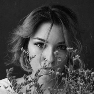 Полина Роксман